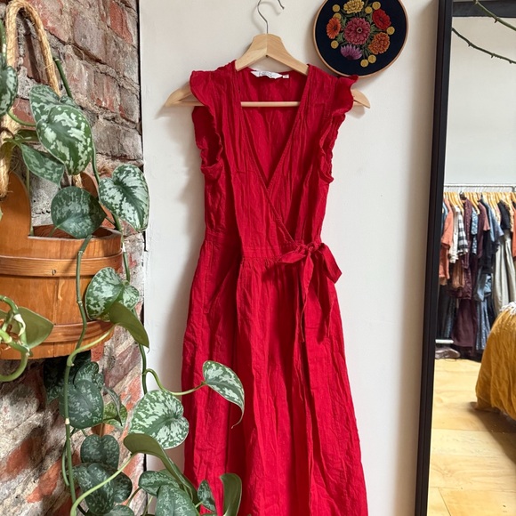 & Other Stories Dresses & Skirts - & Other Stories | Red Swiss Dot Crepe Wrap Dress | Size 2